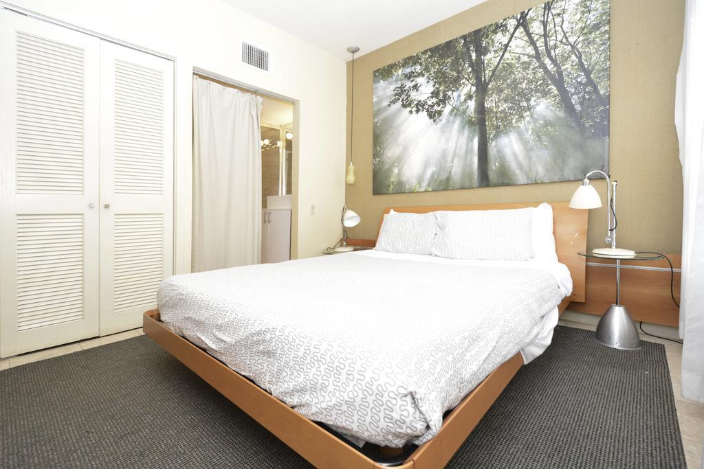 First Street Apartments 마이애미 비치 외부 사진