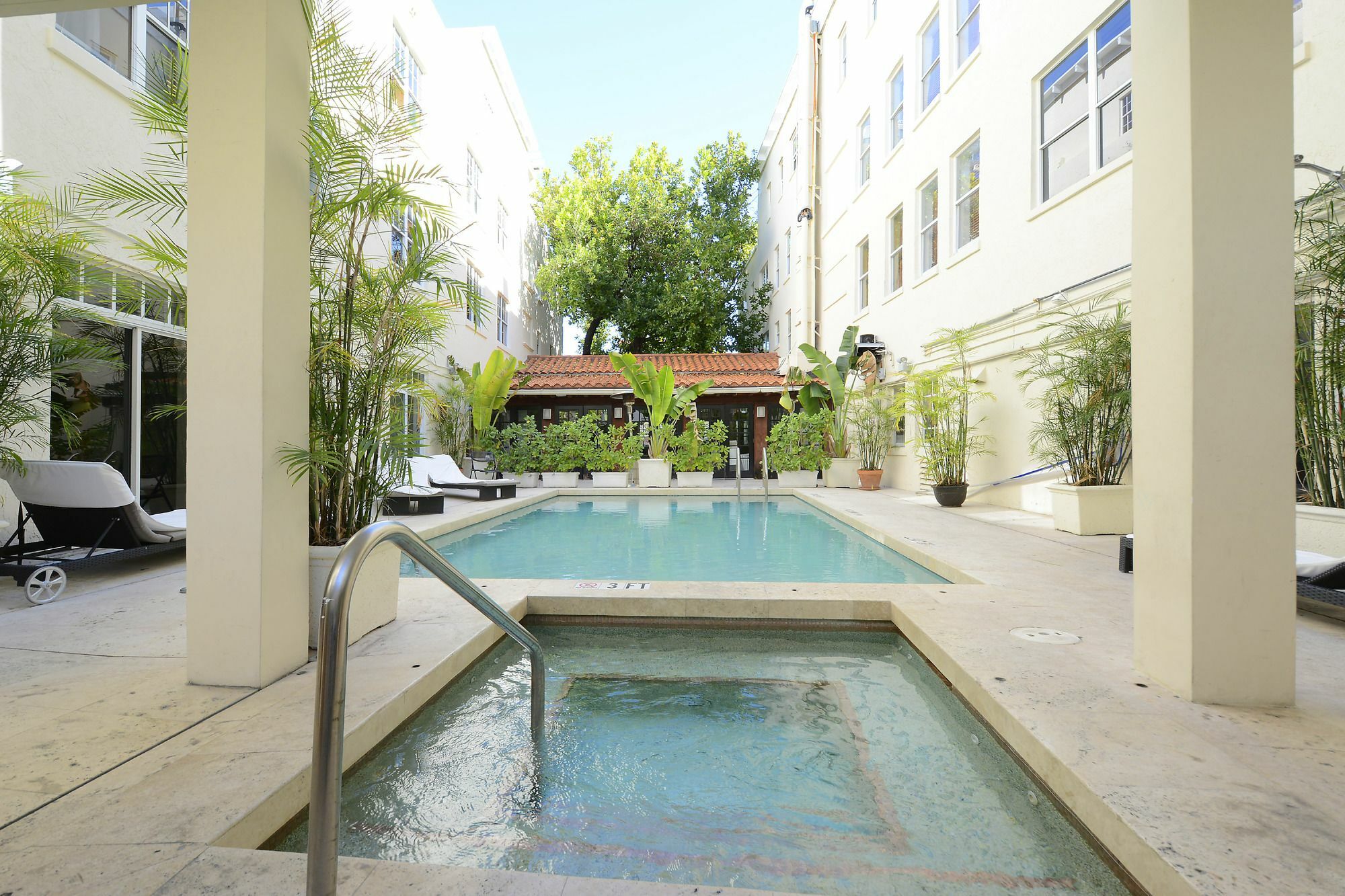 First Street Apartments 마이애미 비치 외부 사진